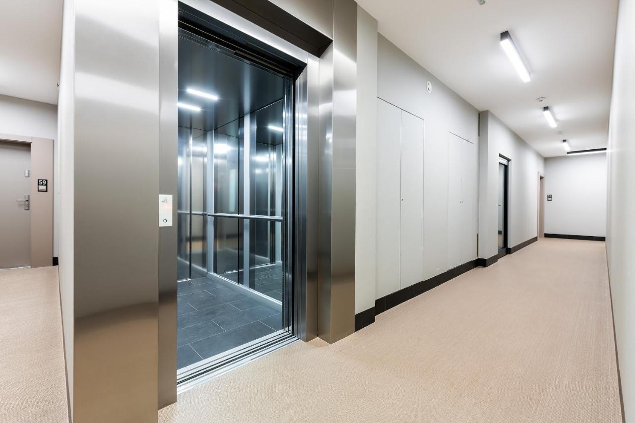 P&O Apartments Aleja Krakowska Warsaw Exterior photo